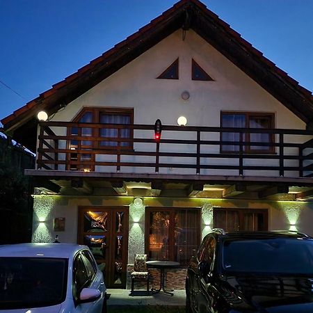 Ciprians' Home Sacele Exterior photo