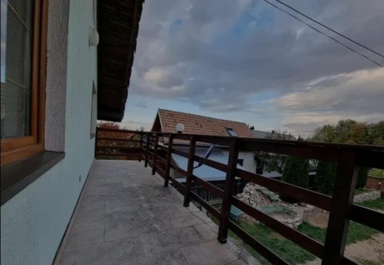 Ciprians' Home Sacele Exterior photo